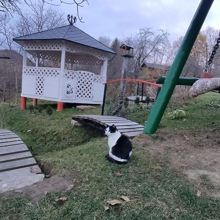 Bat'kivska Hata Stari Kuty Bagian luar foto