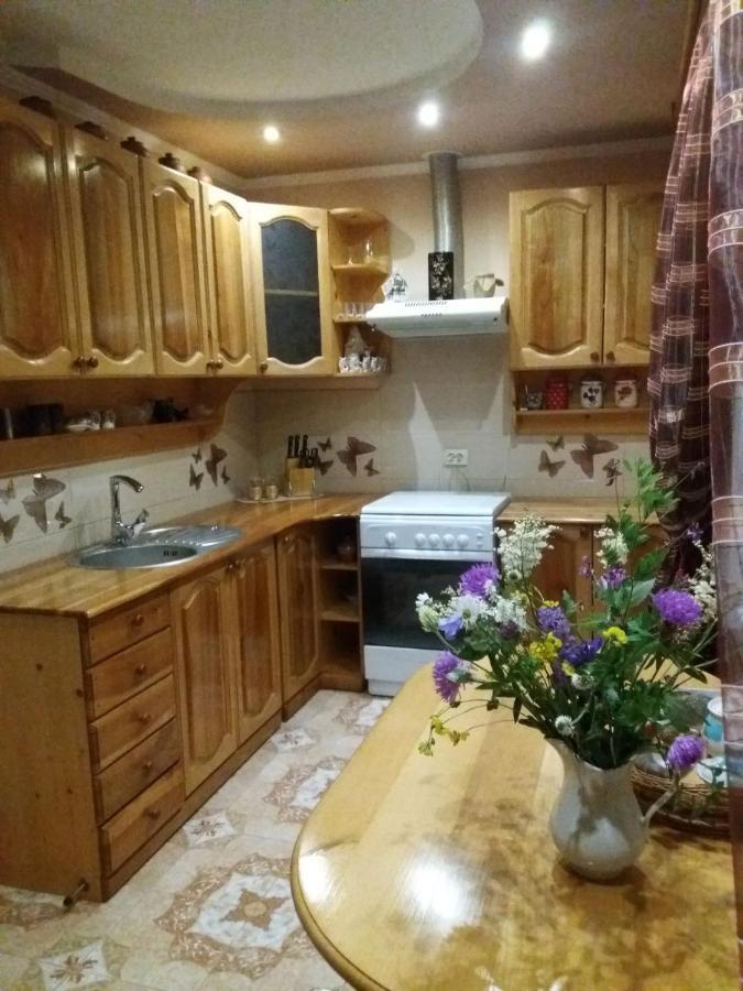 Bat'kivska Hata Stari Kuty Bagian luar foto